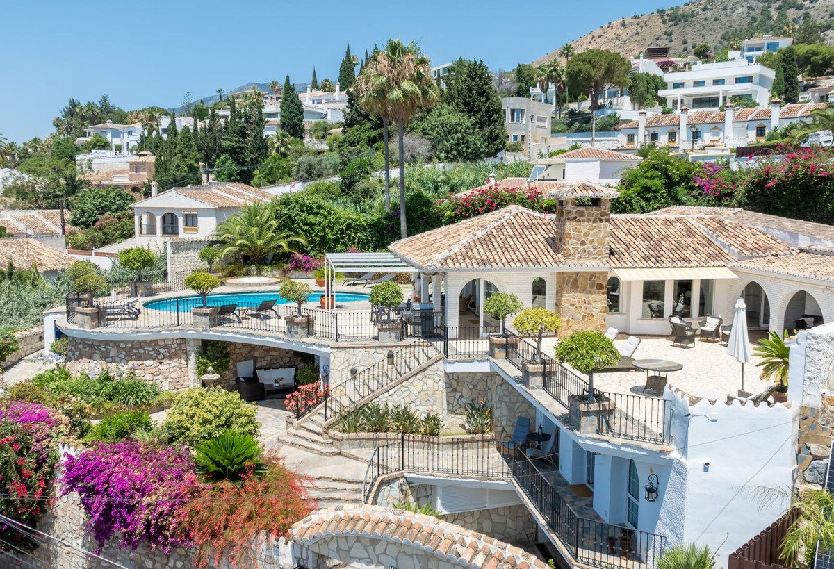 Detached Villa in Benalmadena, Costa del Sol – 4 beds – 2695000 € - photo 23 of 73