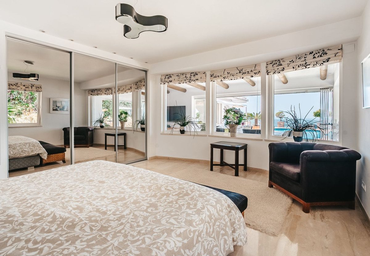 Detached Villa in Benalmadena, Costa del Sol – 4 beds – 2695000 € - photo 29 of 73