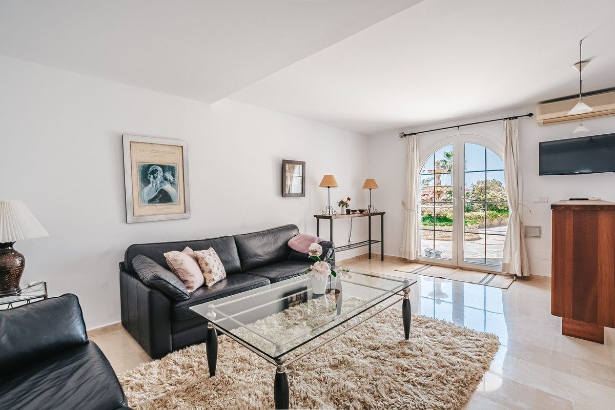 Detached Villa in Benalmadena, Costa del Sol – 4 beds – 2695000 € - photo 43 of 73