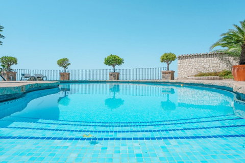 Detached Villa in Benalmadena, Costa del Sol – 4 beds – 2695000 € - photo 47 of 73