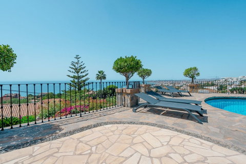 Detached Villa in Benalmadena, Costa del Sol – 4 beds – 2695000 € - photo 48 of 73