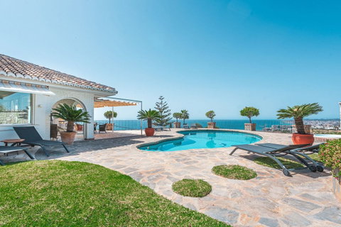 Detached Villa in Benalmadena, Costa del Sol – 4 beds – 2695000 € - photo 60 of 73