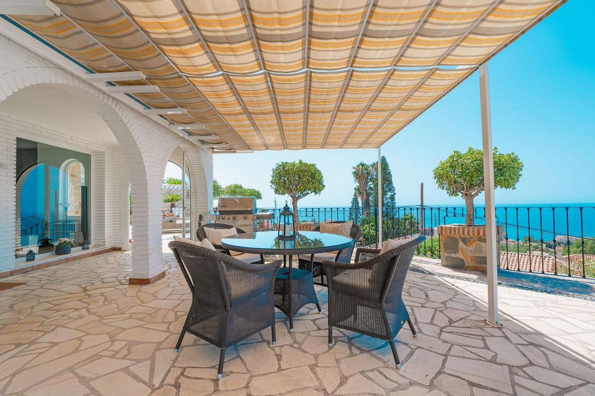 Detached Villa in Benalmadena, Costa del Sol – 4 beds – 2695000 € - photo 62 of 73