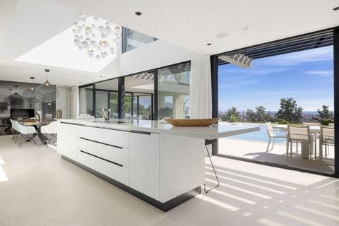 Detached Villa in Benahavís, Costa del Sol – 5 beds – 4950000 € - photo 14 of 42
