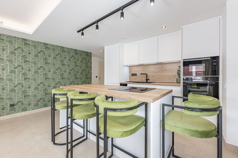 Middle Floor Apartment in Marbella, Costa del Sol – 3 beds – 785000 €