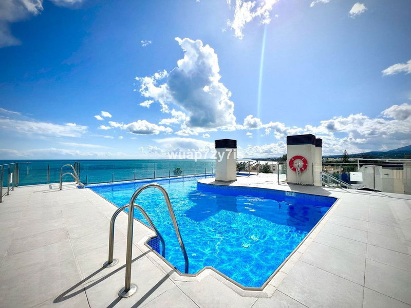 Middle Floor Apartment in Estepona, Costa del Sol – 2 beds – 315000 €