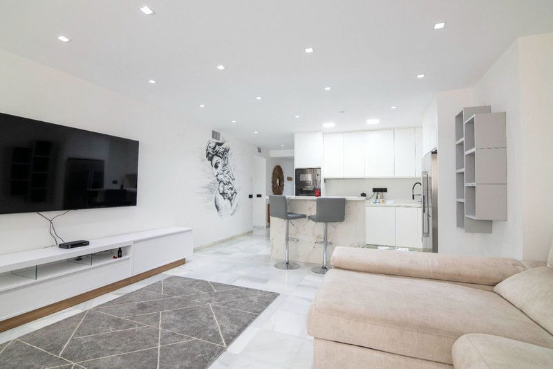 Middle Floor Apartment in Marbella, Costa del Sol – 3 beds – 990000 €