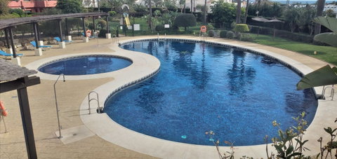 Ground Floor Apartment in Estepona, Costa del Sol – 2 beds – 335000 € - photo 2 of 12