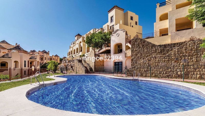 Penthouse in Estepona, Costa del Sol – 2 beds – 399000 €