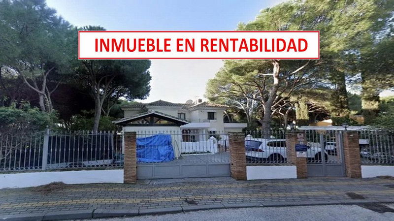 Detached Villa in Marbella, Costa del Sol – 3 beds – 2085600 €