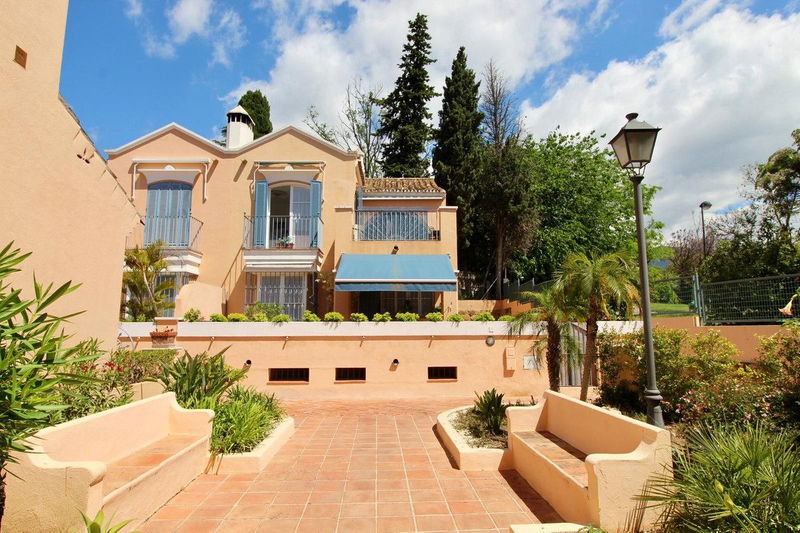 Townhouse in Marbella, Costa del Sol – 2 beds – 710000 €