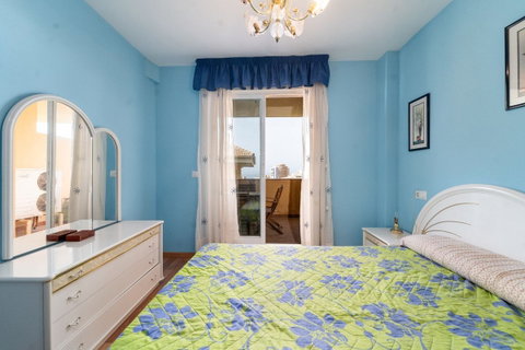 Middle Floor Apartment in Fuengirola, Costa del Sol – 3 beds – 480000 € - photo 25 of 29