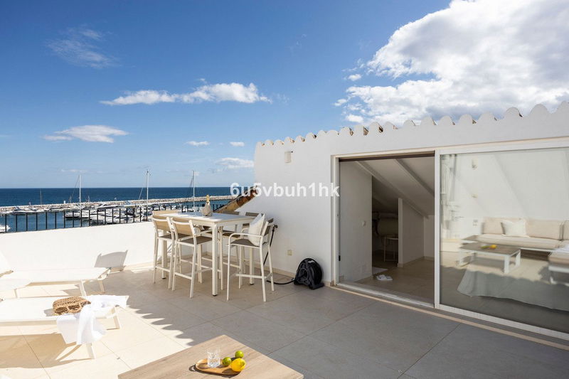 Penthouse Duplex in Marbella, Costa del Sol – 2 beds – 870000 €