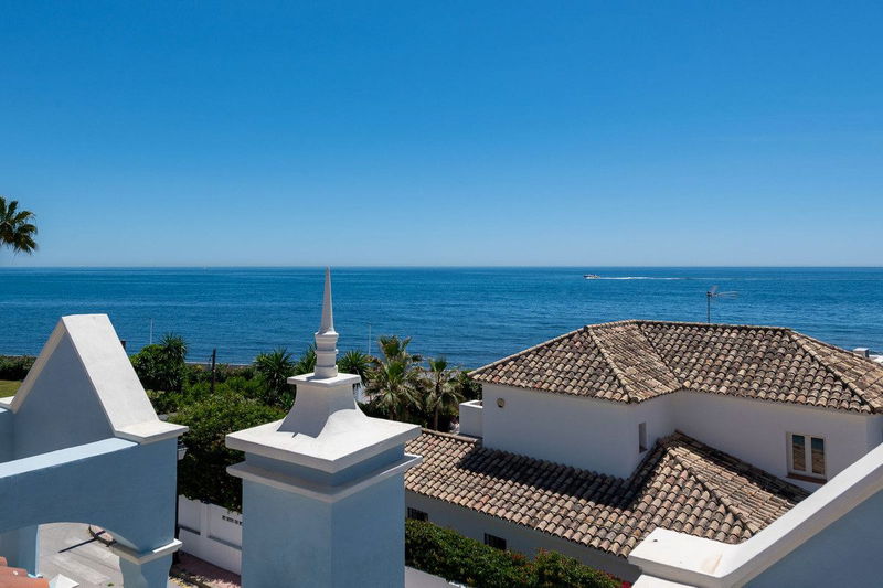 Detached Villa in Marbella, Costa del Sol – 6 beds – 4200000 €