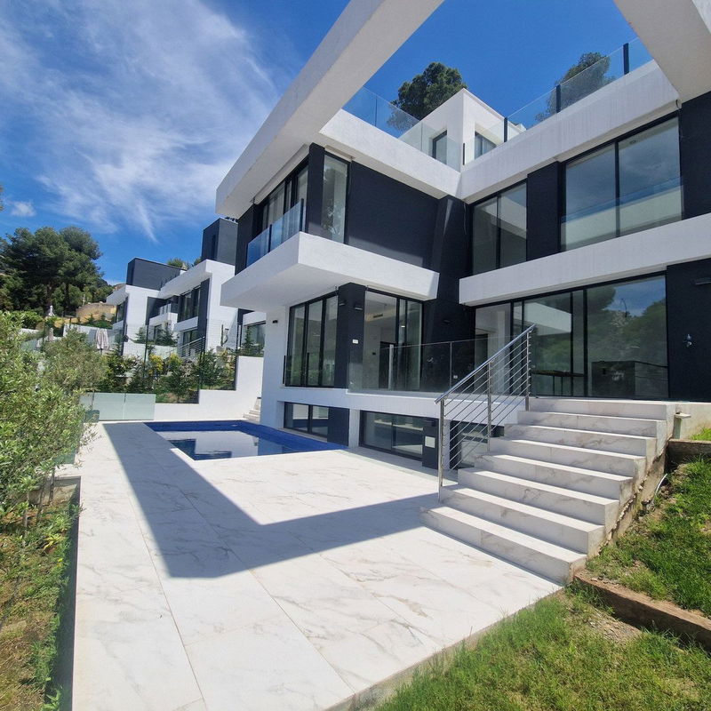 Semi-Detached House in Málaga, Costa del Sol – 3 beds – 1750000 €