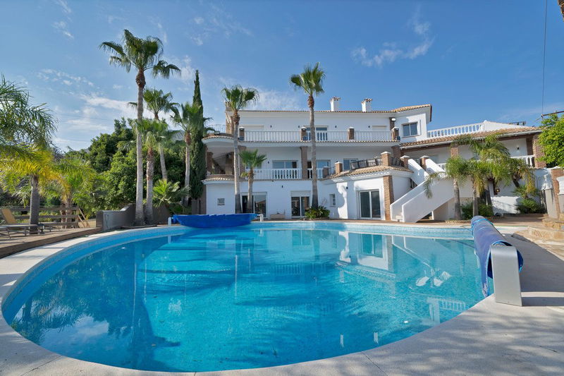 Detached Villa in Benalmadena, Costa del Sol – 9 beds – 2950000 €