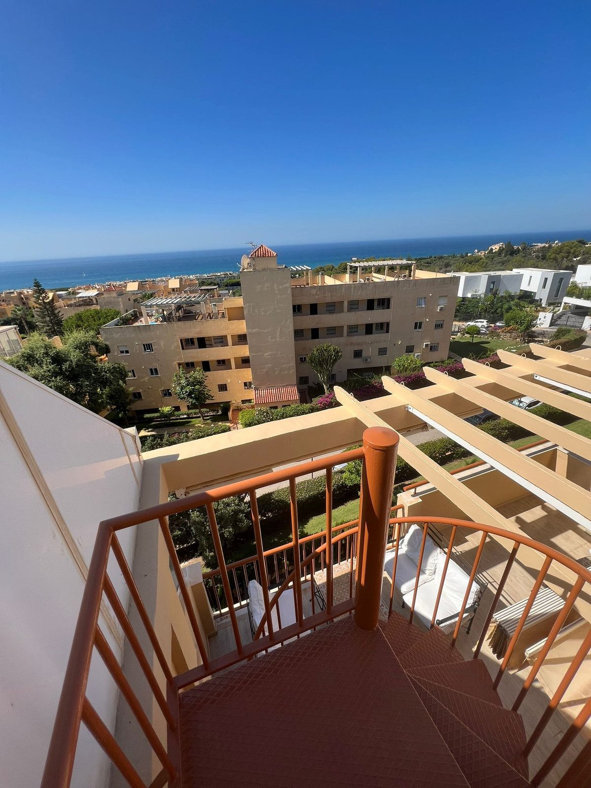 Penthouse in Mijas, Costa del Sol – 2 beds – 280000 € - photo 12 of 16