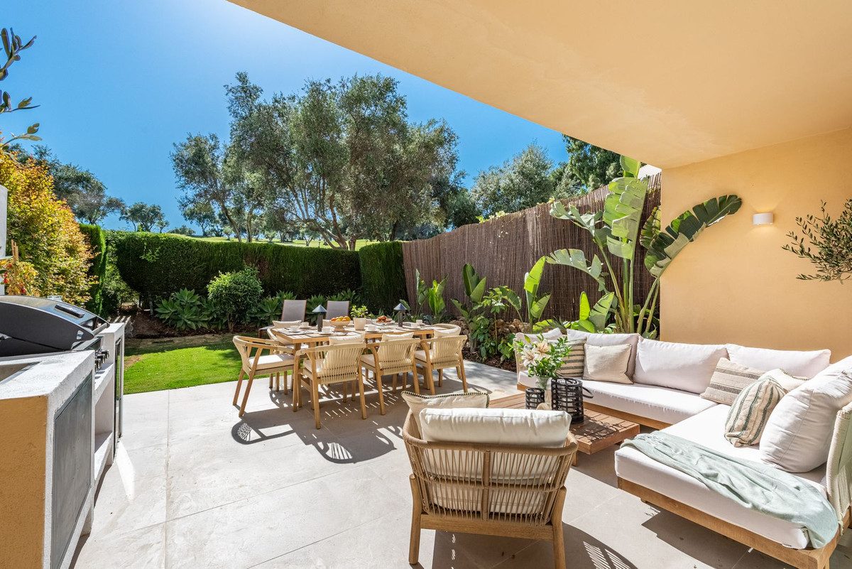 Townhouse in Marbella, Costa del Sol – 4 beds – 899000 € - photo 2 of 30