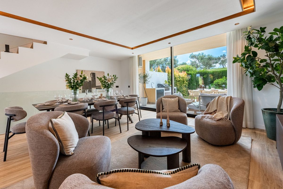 Townhouse in Marbella, Costa del Sol – 4 beds – 899000 € - photo 5 of 30