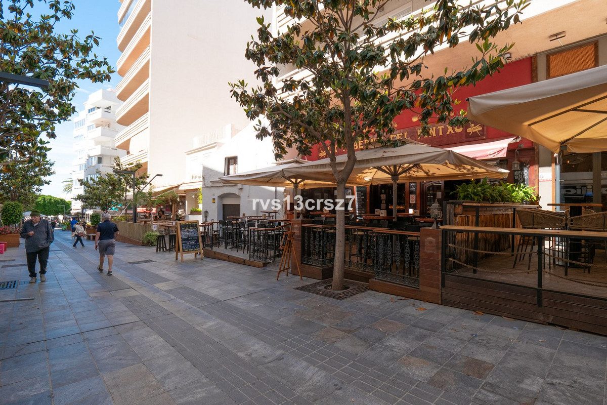 Middle Floor Apartment in Marbella, Costa del Sol – 2 beds – 649000 € - photo 16 of 25