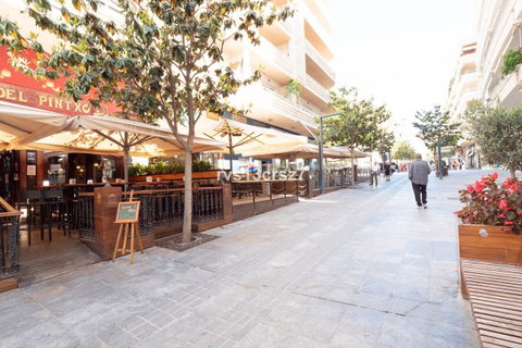 Middle Floor Apartment in Marbella, Costa del Sol – 2 beds – 649000 € - photo 22 of 25