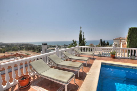 Detached Villa in Mijas, Costa del Sol – 4 beds – 995000 € - photo 5 of 26