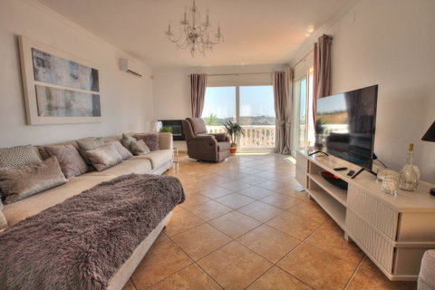 Detached Villa in Mijas, Costa del Sol – 4 beds – 995000 € - photo 6 of 26