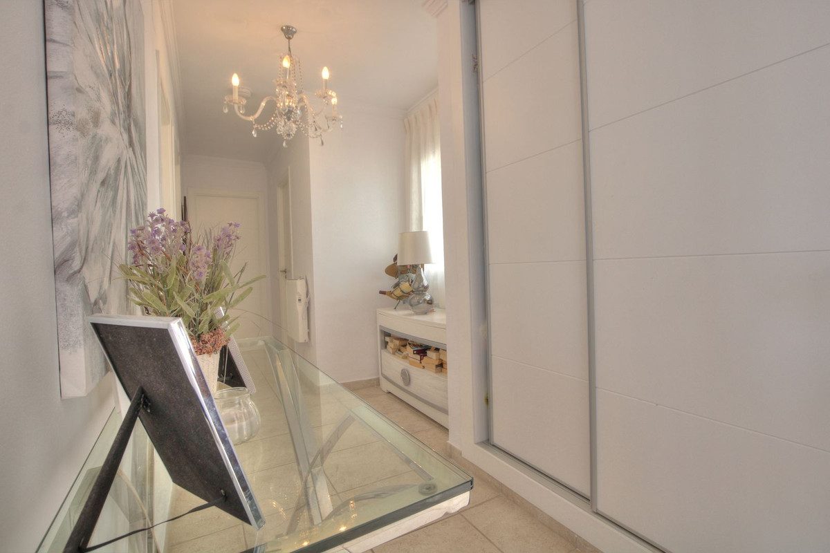 Detached Villa in Mijas, Costa del Sol – 4 beds – 995000 € - photo 12 of 26