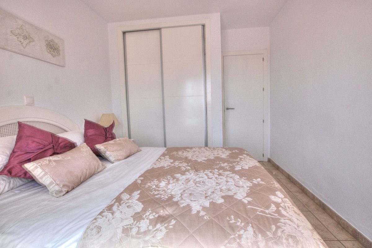Detached Villa in Mijas, Costa del Sol – 4 beds – 995000 € - photo 17 of 26