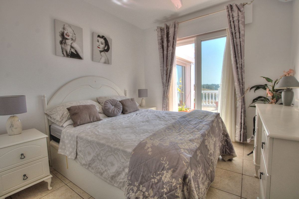 Detached Villa in Mijas, Costa del Sol – 4 beds – 995000 € - photo 19 of 26