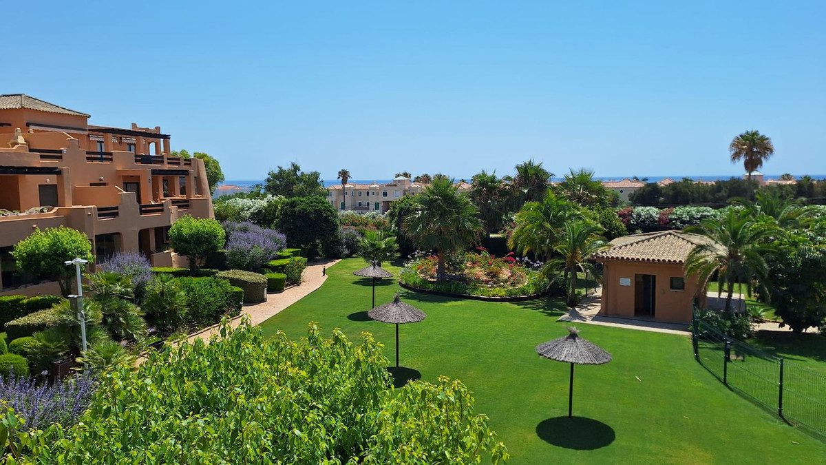 Middle Floor Apartment in Torremolinos, Costa del Sol – 2 beds – 350000 € - photo 3 of 25