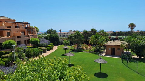 Middle Floor Apartment in Torremolinos, Costa del Sol – 2 beds – 350000 € - photo 3 of 25