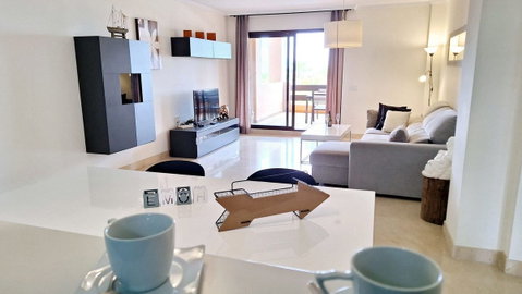 Middle Floor Apartment in Torremolinos, Costa del Sol – 2 beds – 350000 € - photo 8 of 25