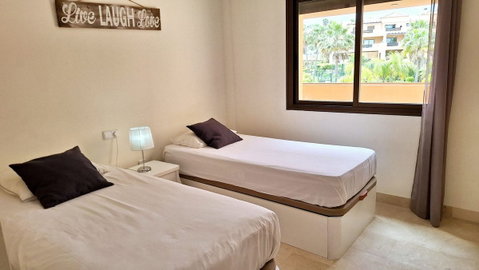 Middle Floor Apartment in Torremolinos, Costa del Sol – 2 beds – 350000 € - photo 16 of 25