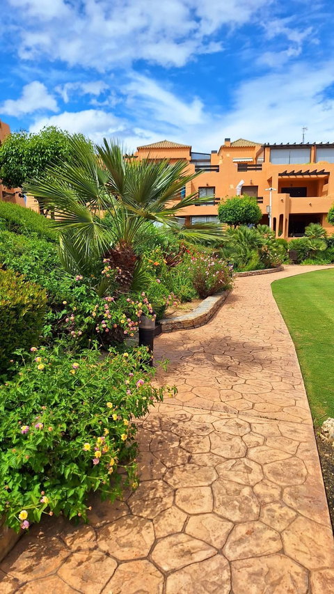 Middle Floor Apartment in Torremolinos, Costa del Sol – 2 beds – 350000 € - photo 21 of 25