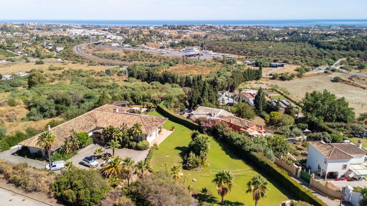 Detached Villa in Benahavís, Costa del Sol – 5 beds – 5250000 € - photo 9 of 56