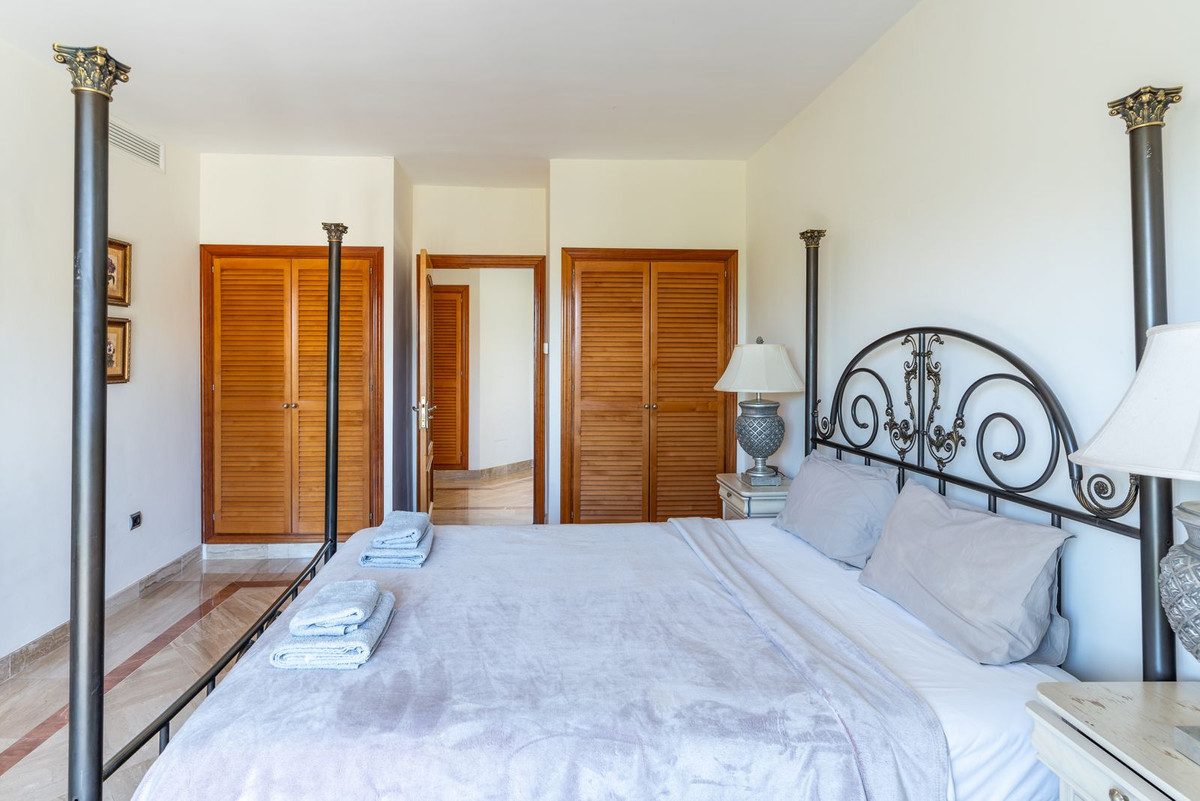 Detached Villa in Benahavís, Costa del Sol – 5 beds – 5250000 € - photo 35 of 56