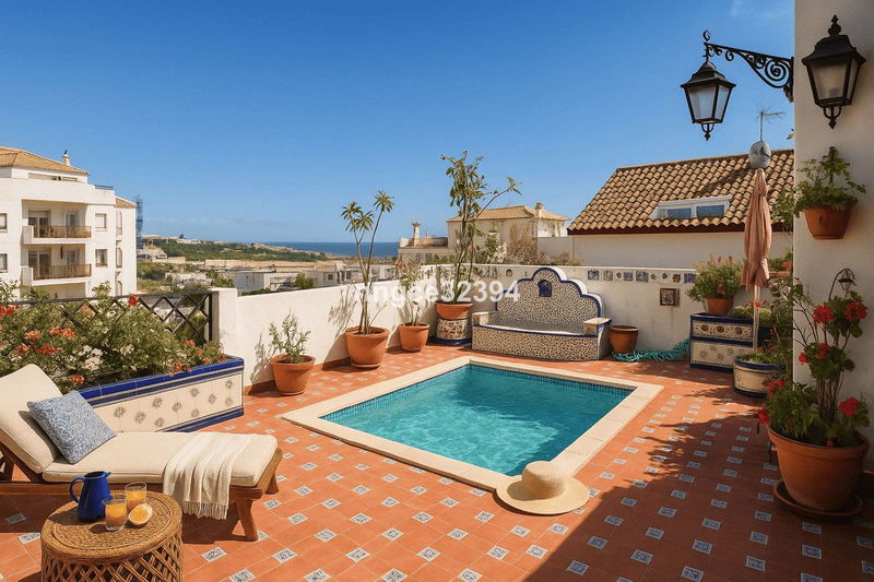 Detached Villa in Marbella, Costa del Sol – 8 beds – 899900 €