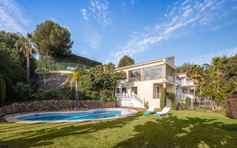 Detached Villa in El Paraiso, Costa del Sol – 6 beds – 1950000 € - photo 18 of 26