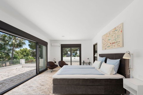 Detached Villa in Marbella, Costa del Sol – 4 beds – 2990000 € - photo 15 of 45
