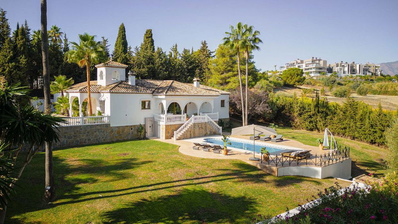 Detached Villa in Torremolinos, Costa del Sol – 5 beds – 1950000 €