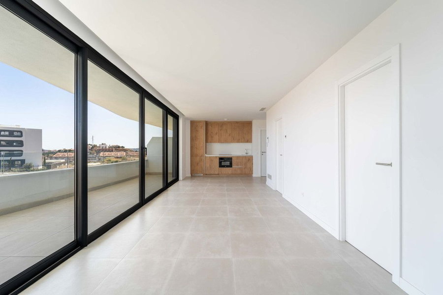 Middle Floor Apartment in Fuengirola, Costa del Sol – 2 beds – 449000 € - photo 1 of 22