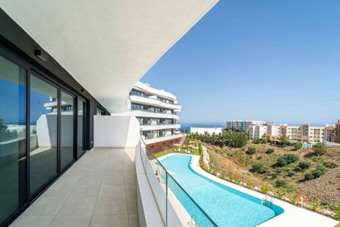Middle Floor Apartment in Fuengirola, Costa del Sol – 2 beds – 449000 € - photo 4 of 22
