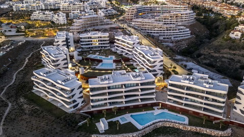 Middle Floor Apartment in Fuengirola, Costa del Sol – 2 beds – 449000 € - photo 7 of 22