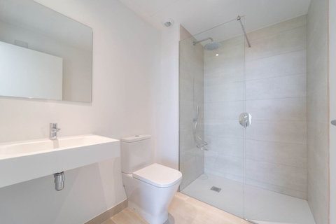 Middle Floor Apartment in Fuengirola, Costa del Sol – 2 beds – 449000 € - photo 20 of 22