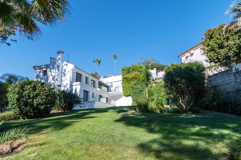 Detached Villa in Torremolinos, Costa del Sol – 4 beds – 1780000 €