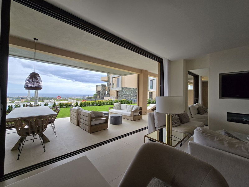 Ground Floor Apartment in Benahavís, Costa del Sol – 3 beds – 1299000 €