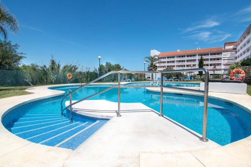 Middle Floor Apartment in Manilva, Costa del Sol – 2 beds – 270000 €