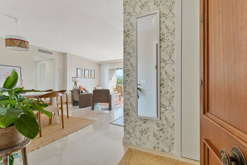 Middle Floor Apartment in Marbella, Costa del Sol – 2 beds – 580000 €