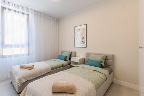 Middle Floor Apartment in Estepona, Costa del Sol – 3 beds – 690000 € - photo 13 of 25